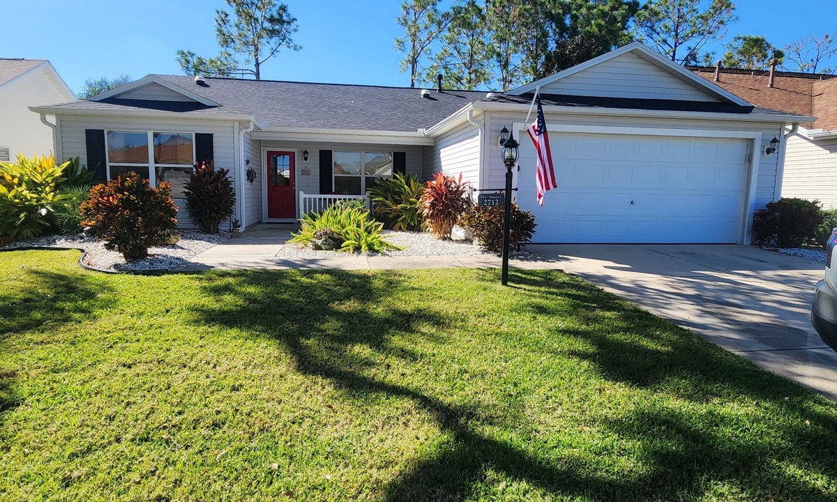 Belvedere House | Beautiful 3-bedroom house with AC in charming The Villages
