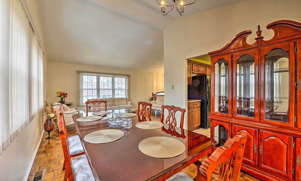 Sicklerville House | Beautiful 4-Bedroom Pool Home w/2-Story Deck!