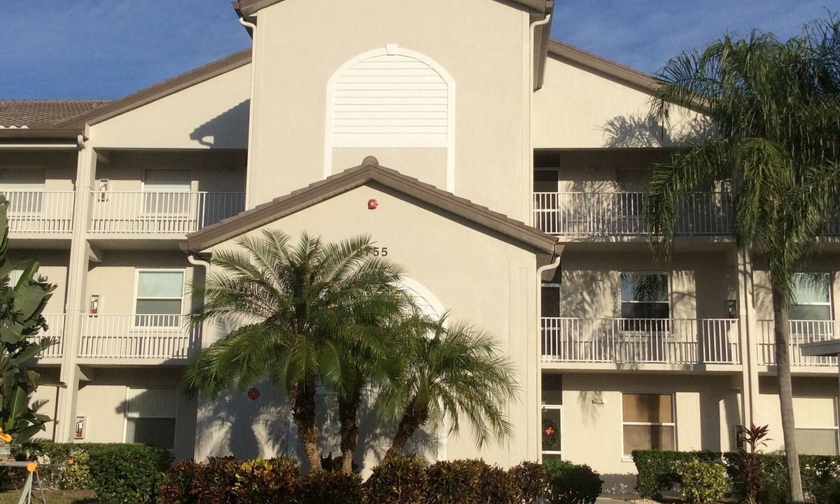 Palmer Ranch Condo | Beautiful Resort Style Condo in Sunny Florida, Enjoy Golfing, Tennis/Pickleball