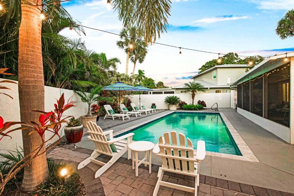 Saint Armands Key House | Blue Palm