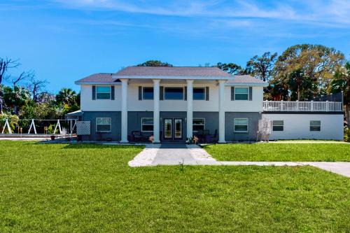 Port Richey House | Blue Shores