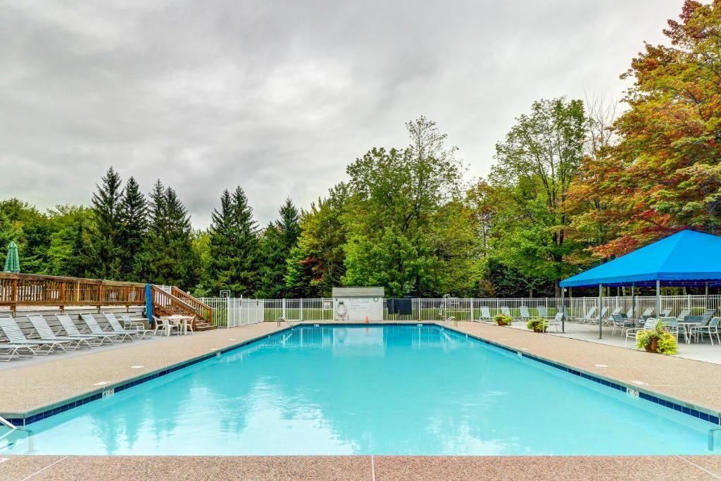 Warren Apartment | Bridges 52