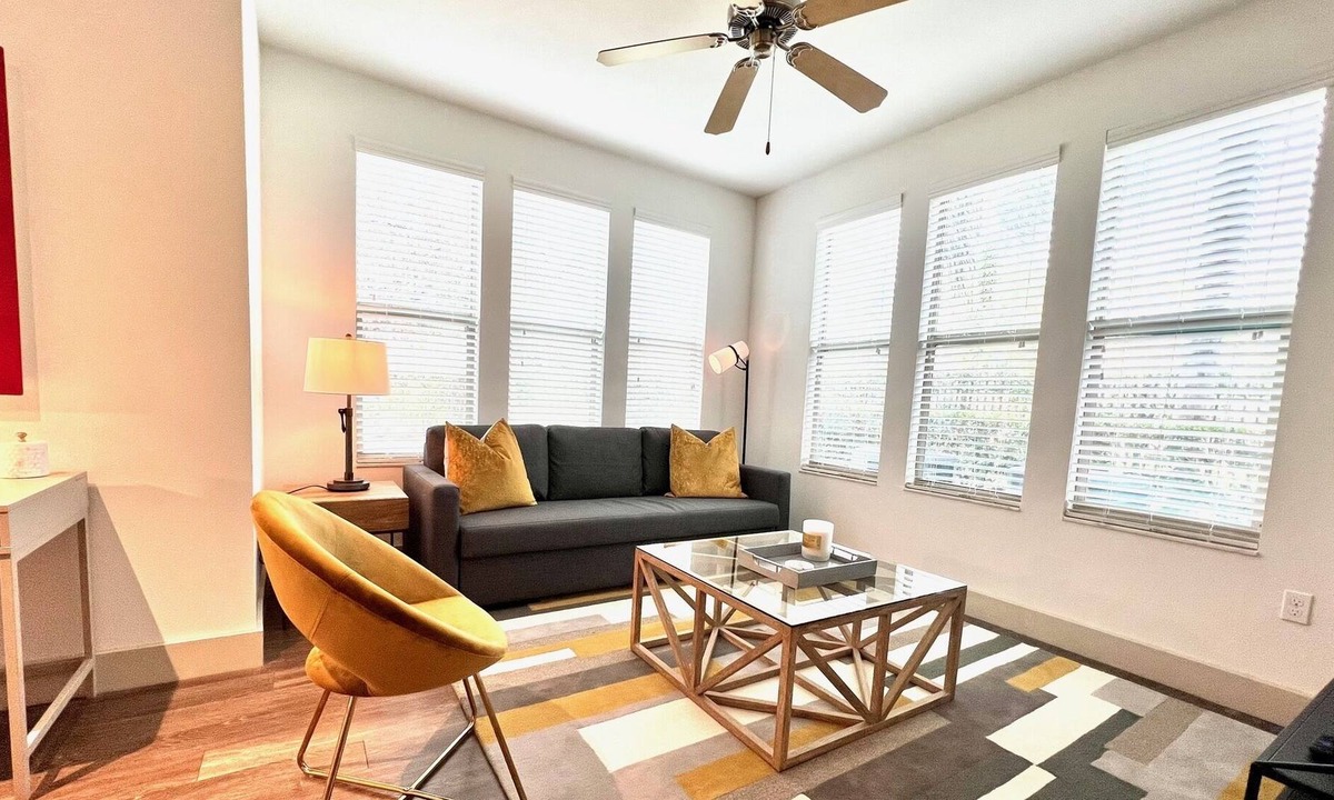 Tampa Apartment | Bright Modern 1BR/NewFurnish/ Pool/near D'twn !