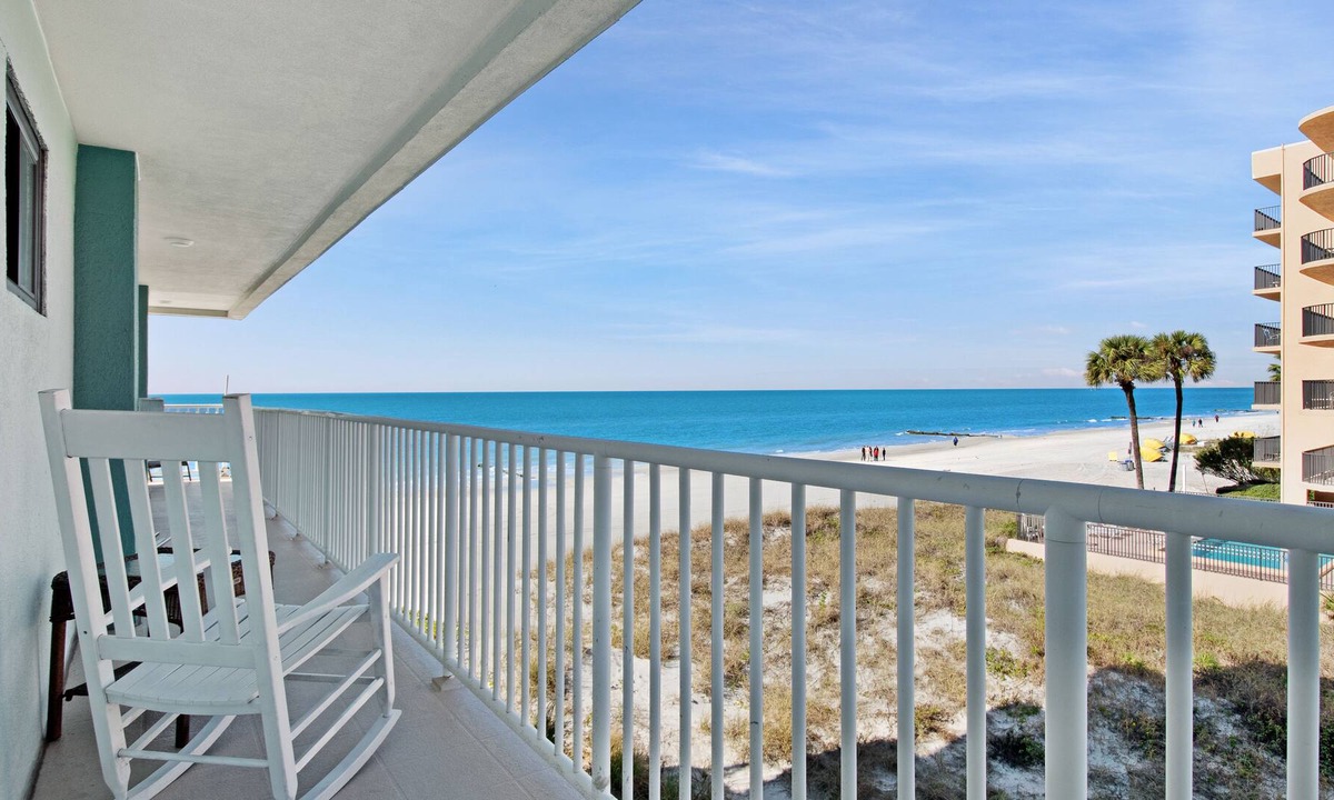 Madeira Beach Condo | Bright, sunny condo with gorgeous ocean views & pool access!