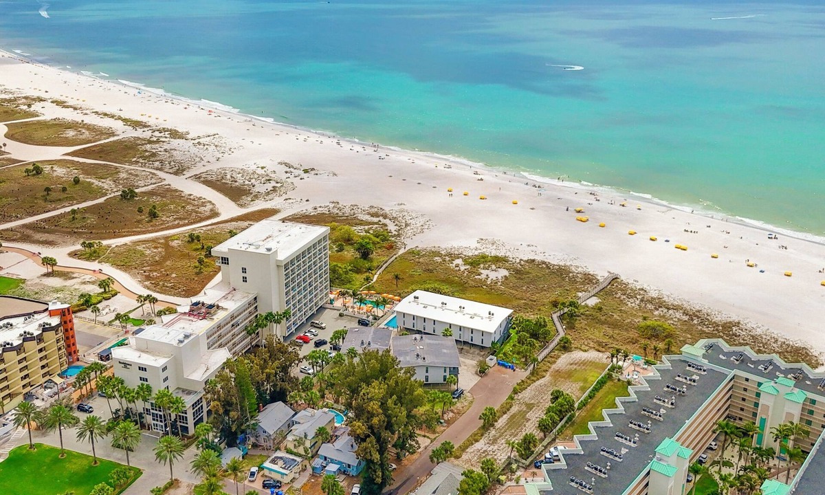 Treasure Island Cottage | Cabana Cottage Treasure Island Beach Sleeps 3