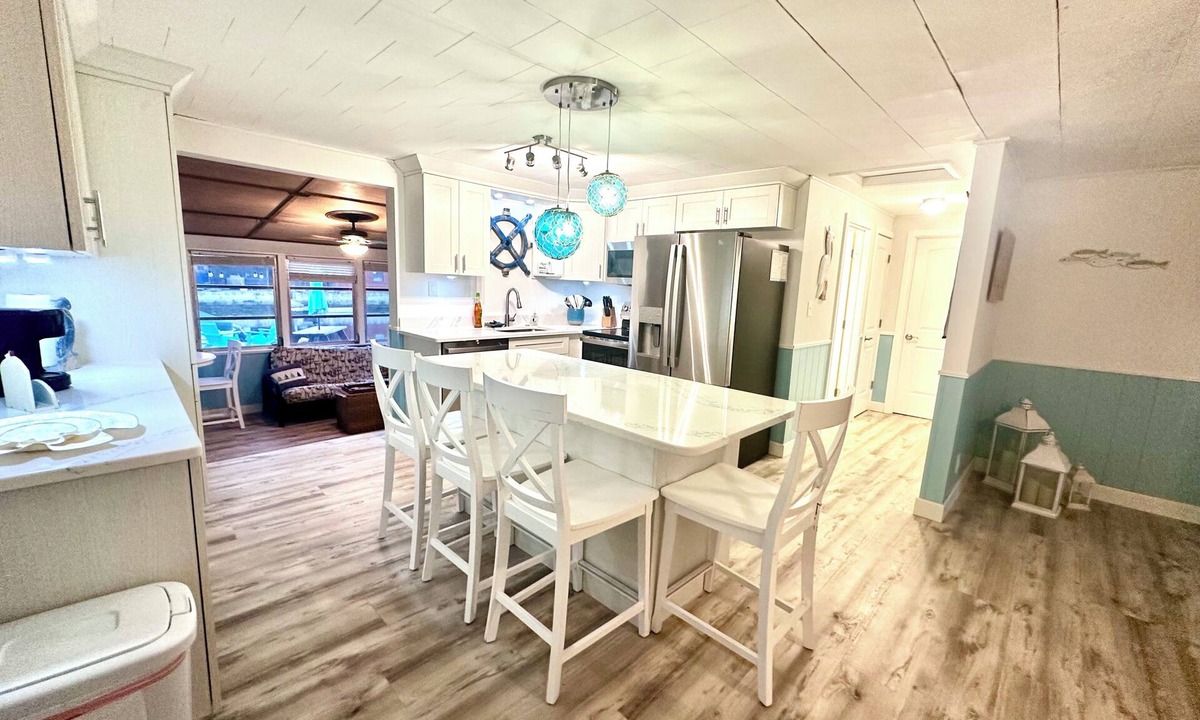 Spring Hill House | Cabin by the Sea