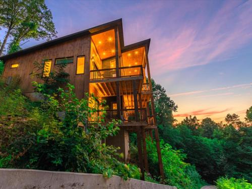 Ridges Over the Lake House | Capstone