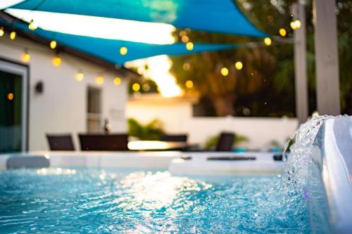 North Hyde Park House | Casa Noho Deals!, Dogs OK, No Hyde Park