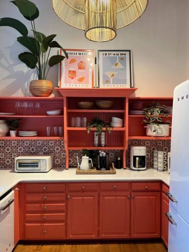 Mount Dora House | Casita Encanta-Dora, Steps to town, Pet-Friendly