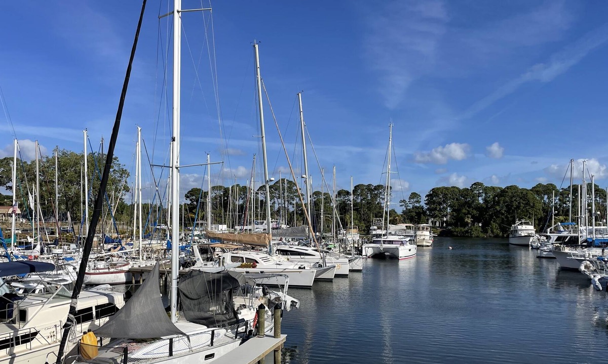 Merritt Island Boat Rental | Catamaran Vacation n the Water!