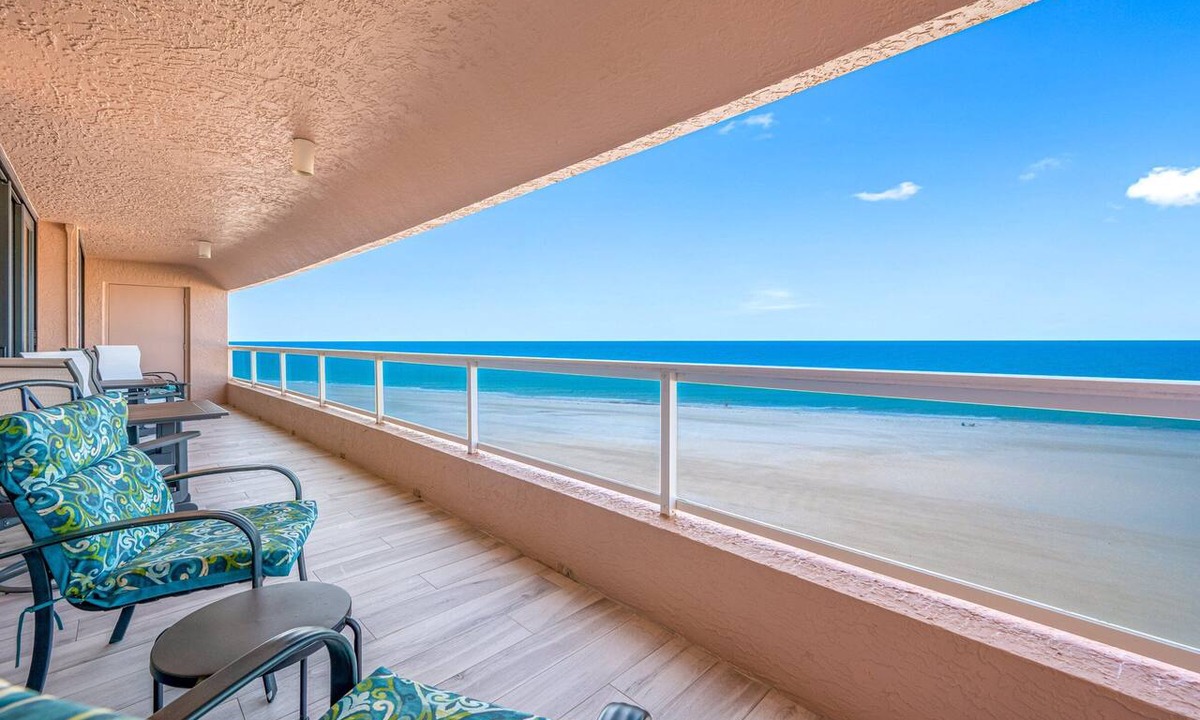 Sand Key Condo | 🌊 CBC 2-7F | Beachfront Bliss w/Gulf Views | 2BR Condo in Clearwater Beach 🌴