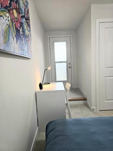 Bendale House | CEDAR Double Room with attached private Bathroom and Balcony in Toronto, ON, Canada