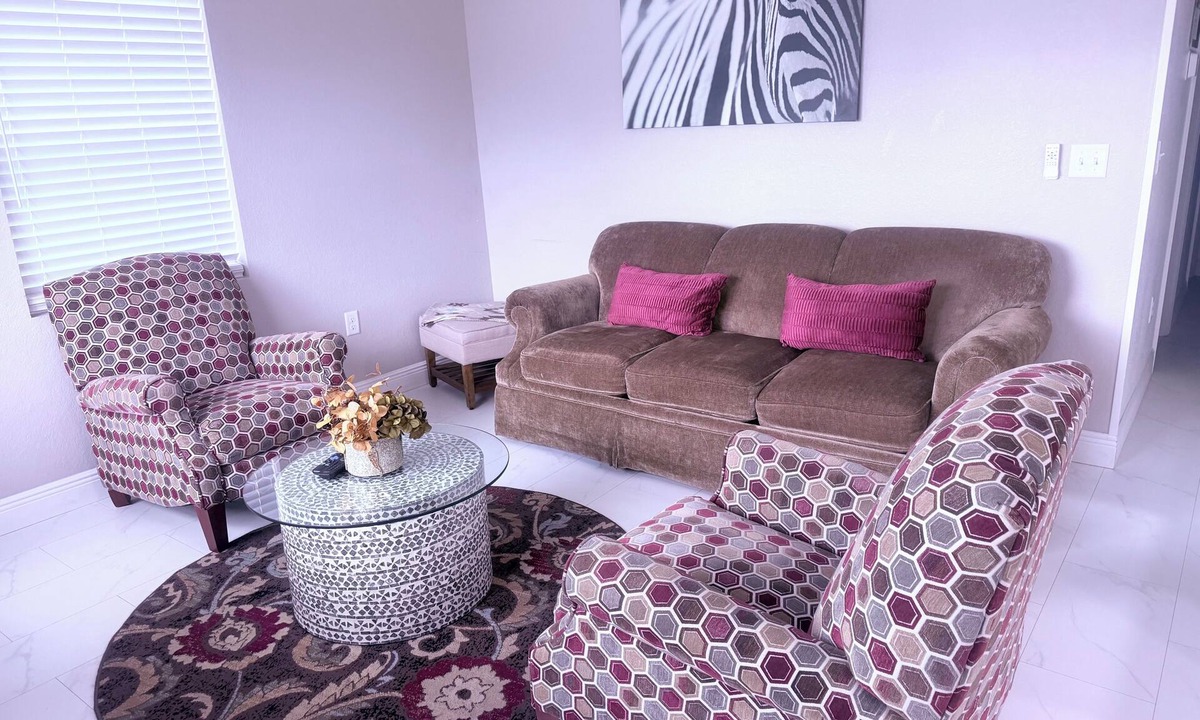 Lakeland House | Centrally Located Work Fun Chillax