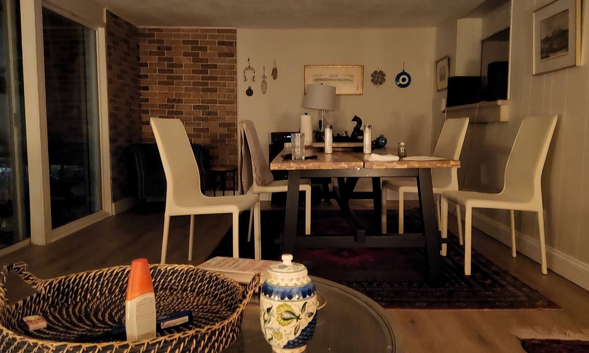 St. Petersburg House | Charming 3-bedroom house in phenomenal St. Petersburg with AC, WiFi and Pool.