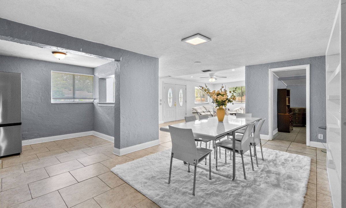 North Trail House | Charming 3-bedroom house with WiFi and AC in awesome Sarasota