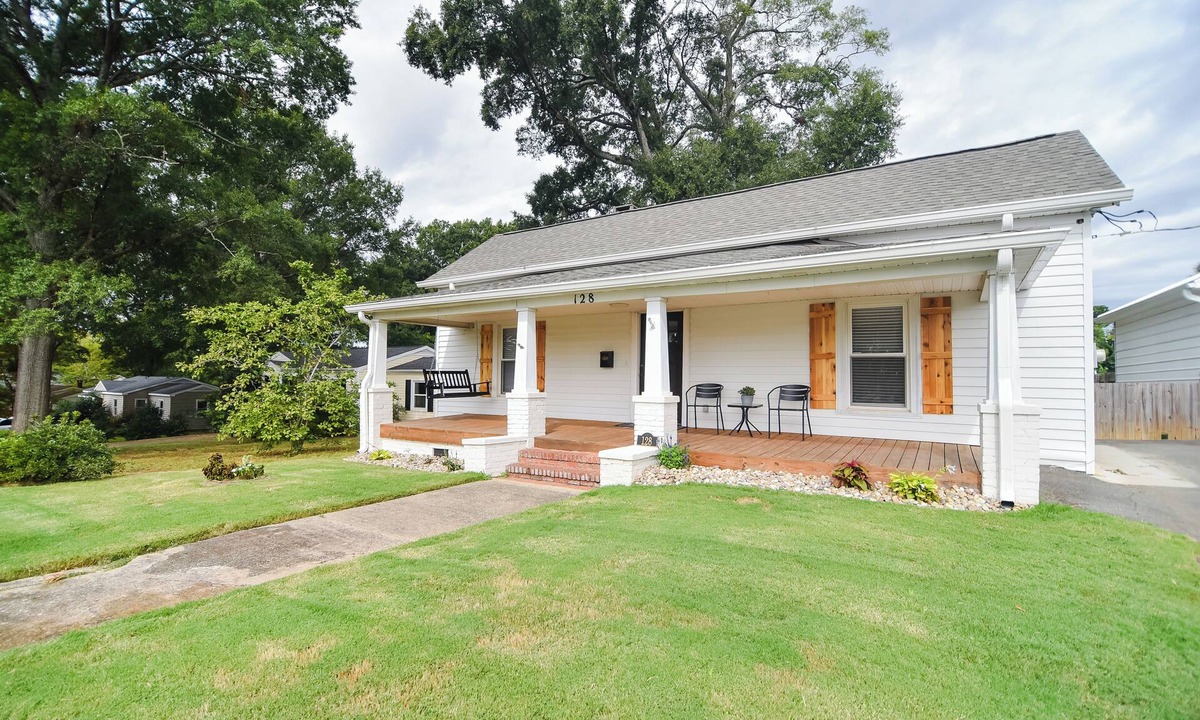Fort Mill House | Charming Downtown Fort Mill Home w/Large Backyard