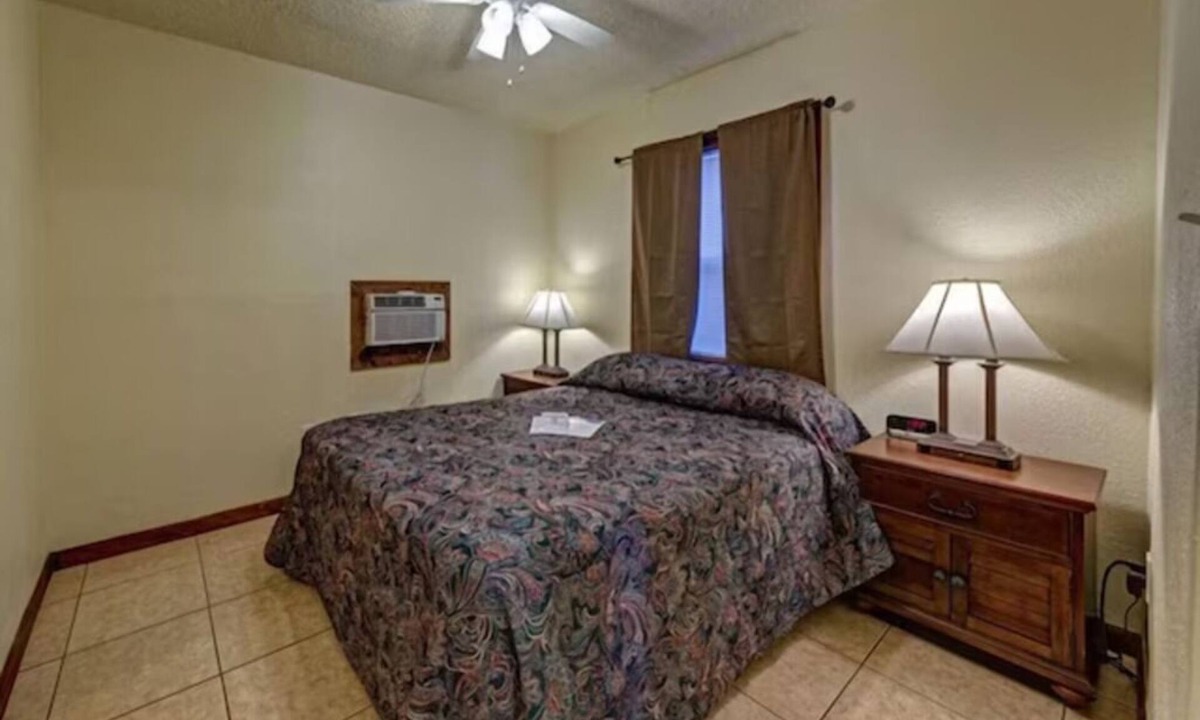 Merritt Island Hotel | Charming Guest Room Near Cocoa Beach Perfect for Weekend Adventures
