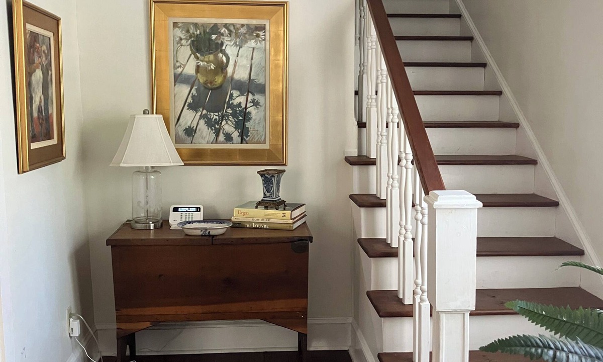 New Bern House | Charming, warm & tranquil historic downtown New Bern home