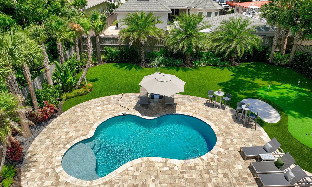 Jacksonville Beach House | Chic Luxe Home| Pool, Putt Putt & Outdoor Living