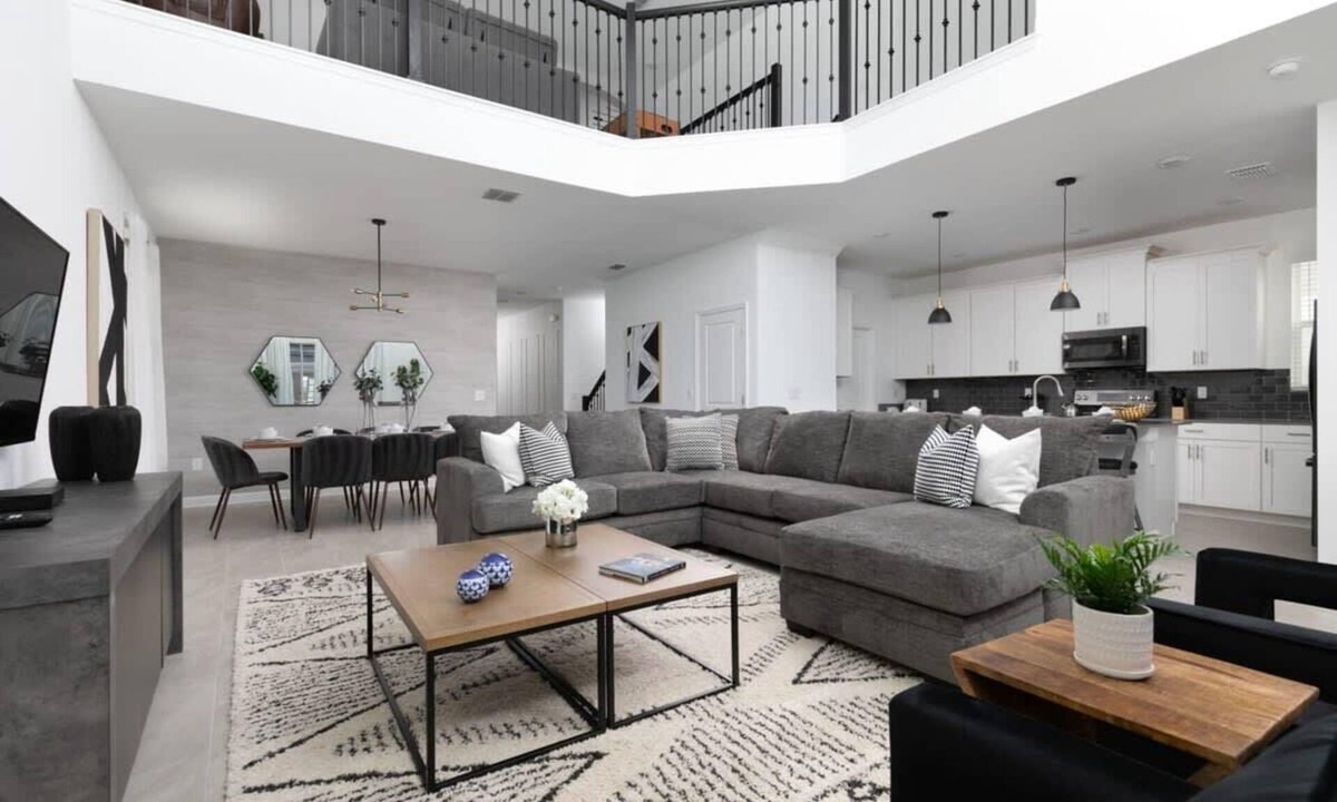 Kissimmee House | Chic & Spacious Best Vacation Home