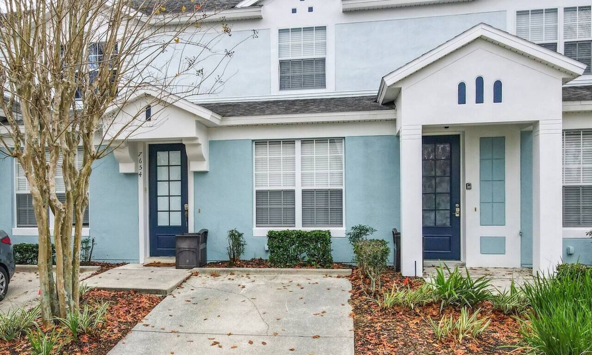 Windsor Hills House | Cinderella's Castle - Disney Themed Townhome