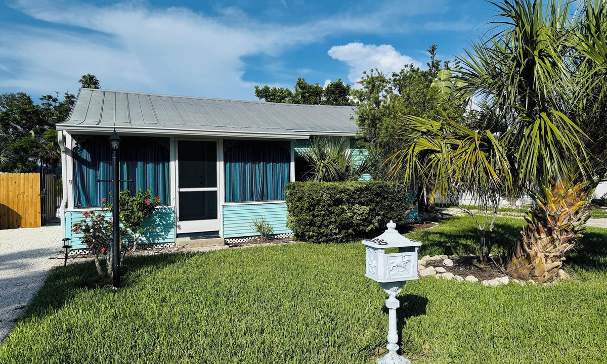 Whitney Beach House | Classic Cottage w/Boat Parking! Steps to Sand!