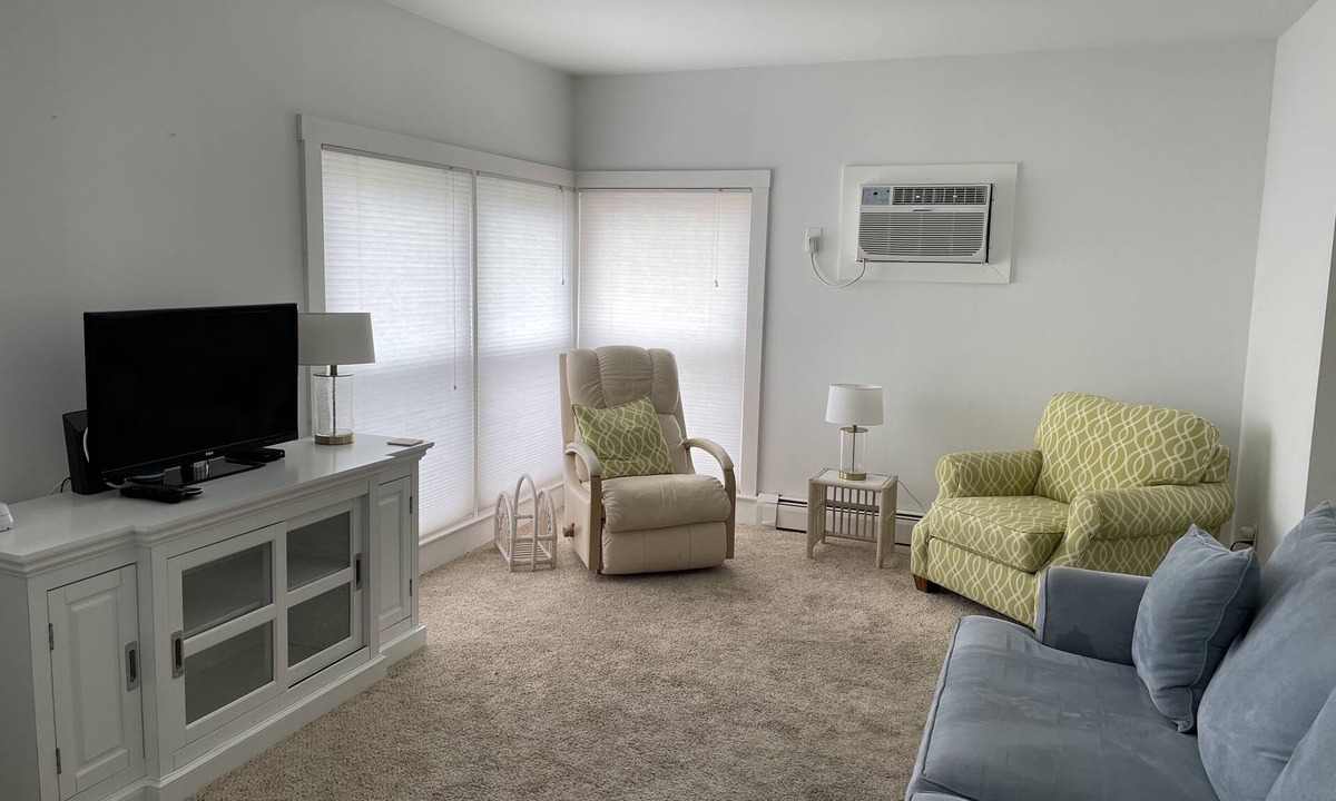 Stone Harbor Cottage | Clean and affordable family cottage