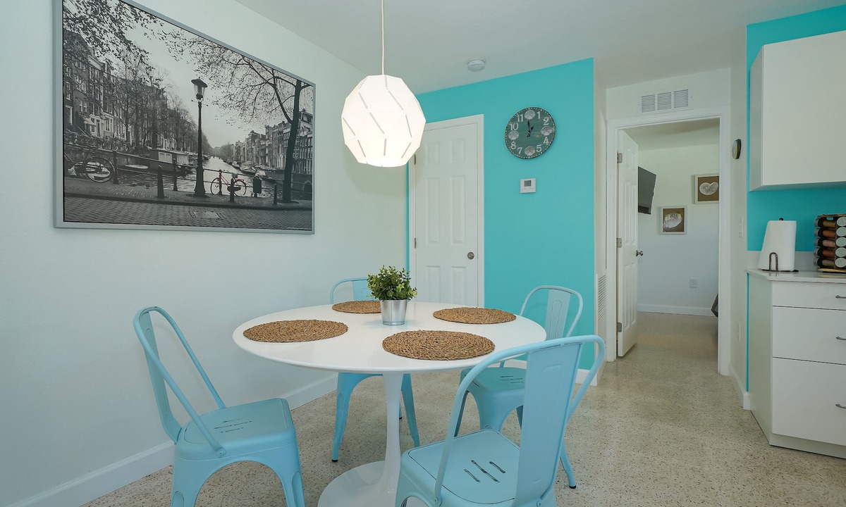 South Sarasota Villa | Clean & Modern, Close to Beach, Restaurants, Downtown SRQ!