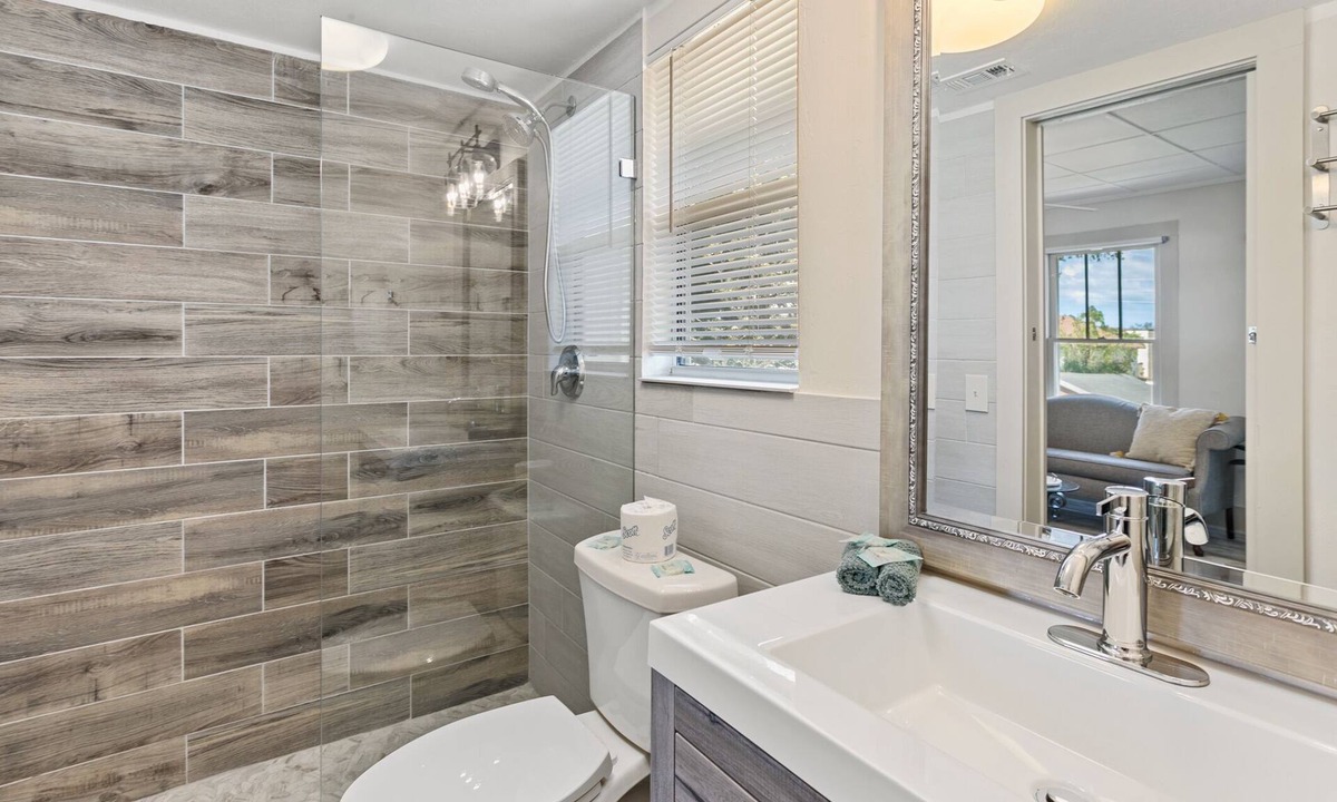 Downtown Historic District Apartment | Clean Simple Cozy 2 BR Home in downtown of St. Augustine