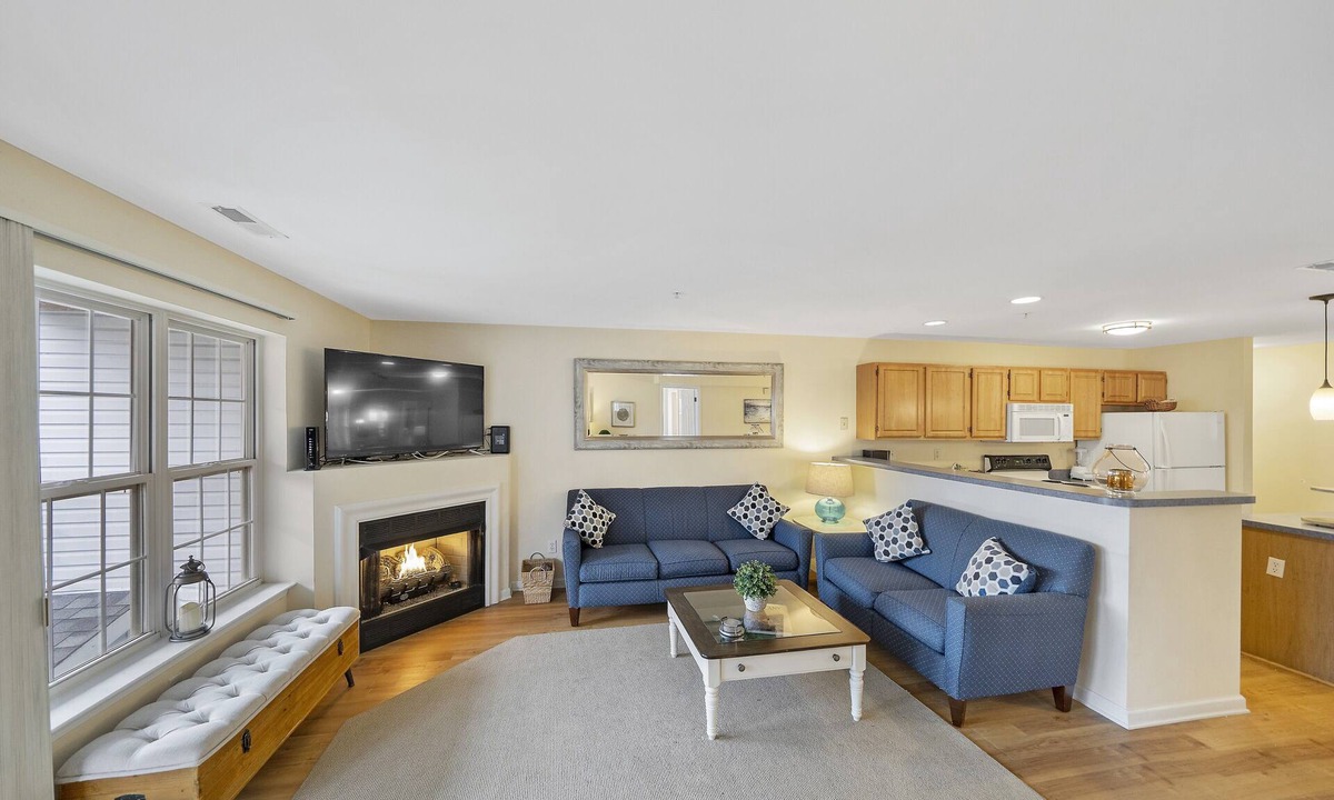 Rehoboth Beach Condo | Clean Spacious Condo Pools Tennis Grilling Area Sleeps 7