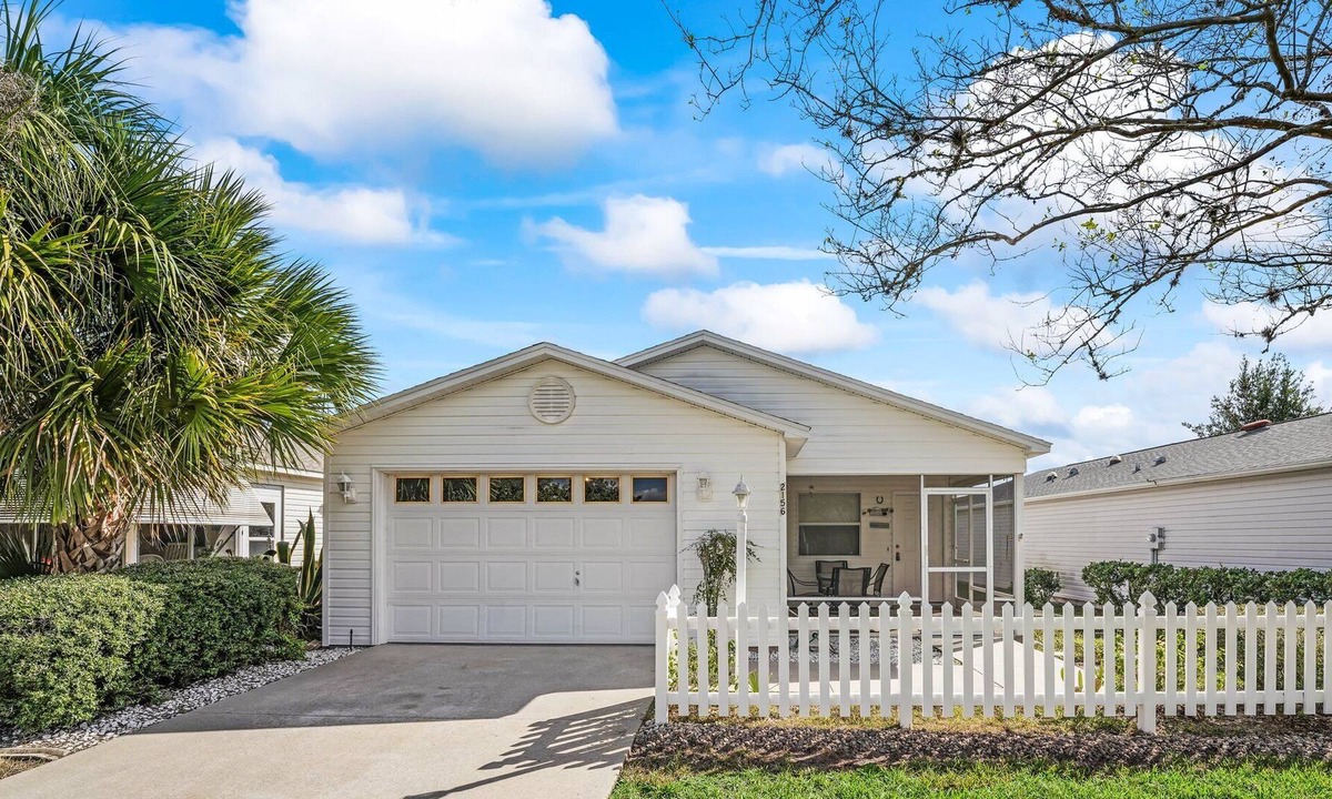 Santo Domingo Villa | CLOSE TO EXEC GOLF COURSES, SHOPPING AND DINING IN SPANISH SPRINGS TOWN SQUARE