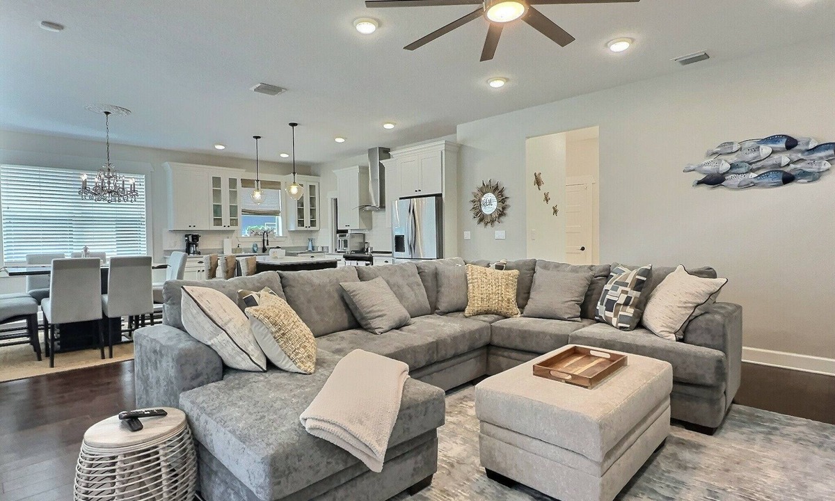 Port Tampa City House | Coastal Bay Retreat - Luxe Comfort Meets Seaside Charm