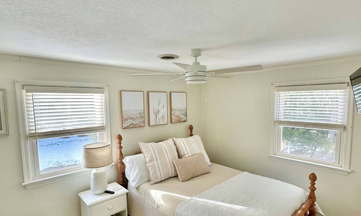 Colington Cottage | Coastal Paradise at “Be Still & Know” OBX