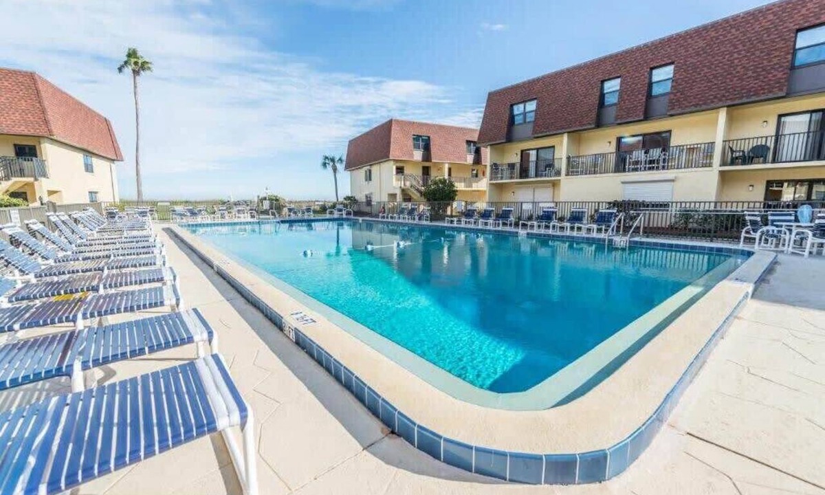 Avon By The Sea Condo | Cocoa Beach Club-Beachfront Condo