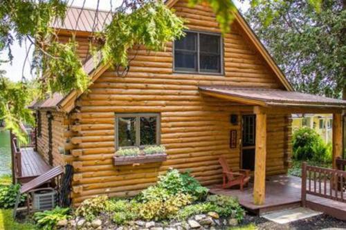 Hamilton House | Colgate Cabin #6