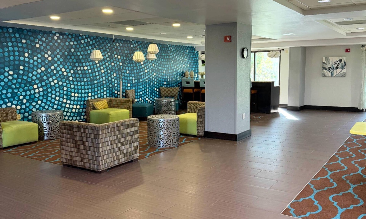 New Tampa Hotel | Comfort Inn & Suites Tampa North I-75