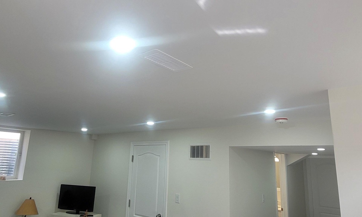 Grand River South House | Comfortable studio basement near KW airport and Chicopee