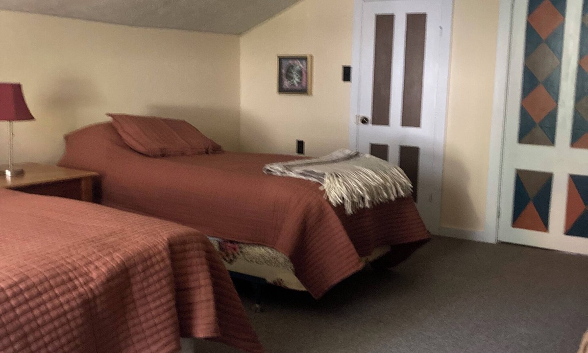 Geneseo House | Comfortable three-bedroom house located in historic, charming Geneseo.