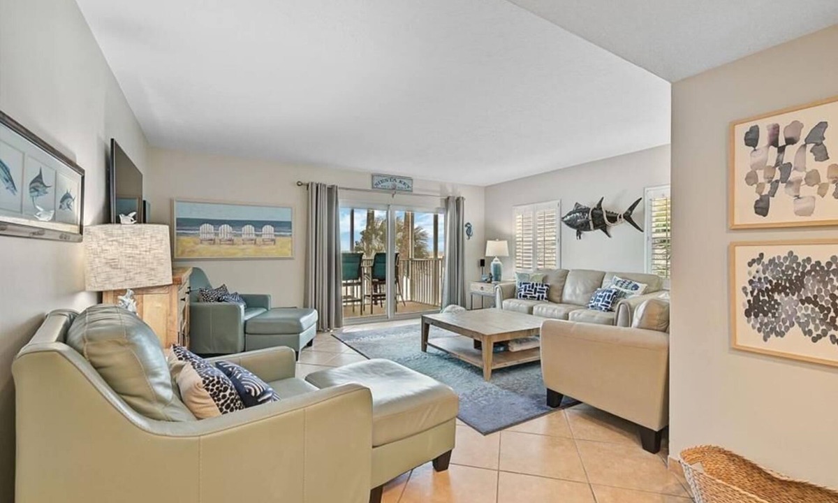 Siesta Key Villa | Condo 206 - Your Beachfront Retreat Awaits