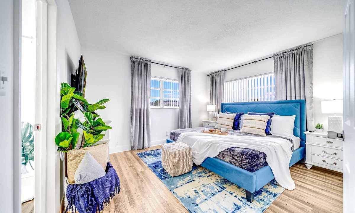 Survey Creek Apartment | Condo in Peaceful Area - Palm Wave Says