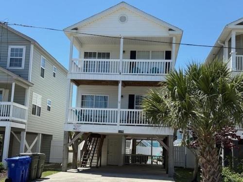 Surfside Beach House | Cooper's Lighthouse Home
