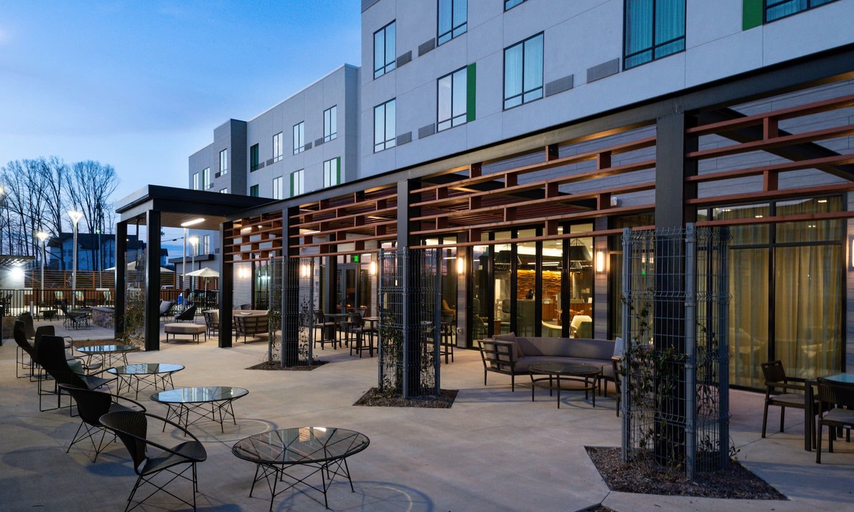 Dixie - Berryhill Hotel | Courtyard by Marriott Charlotte Steele Creek