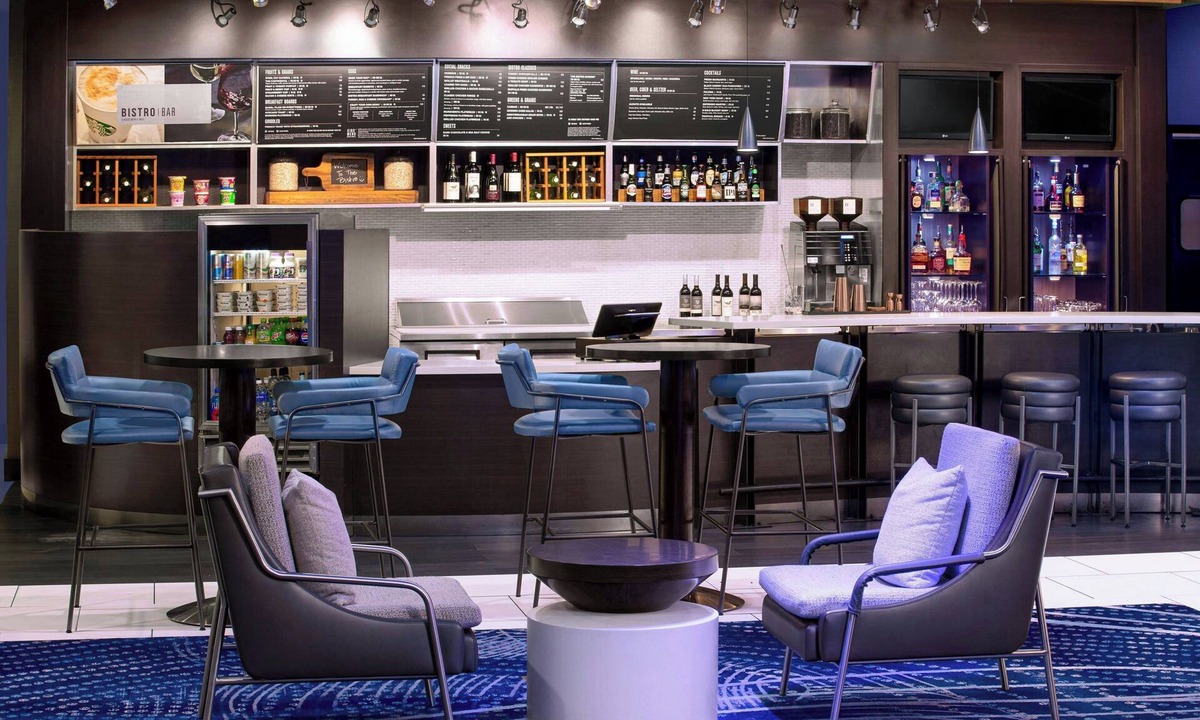 Downtown Wilmington Hotel | Courtyard by Marriott Wilmington Downtown/Historic District