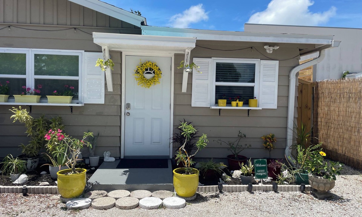 South Sarasota House | Cozy 1-bedroom house in pleasant Sarasota with AC