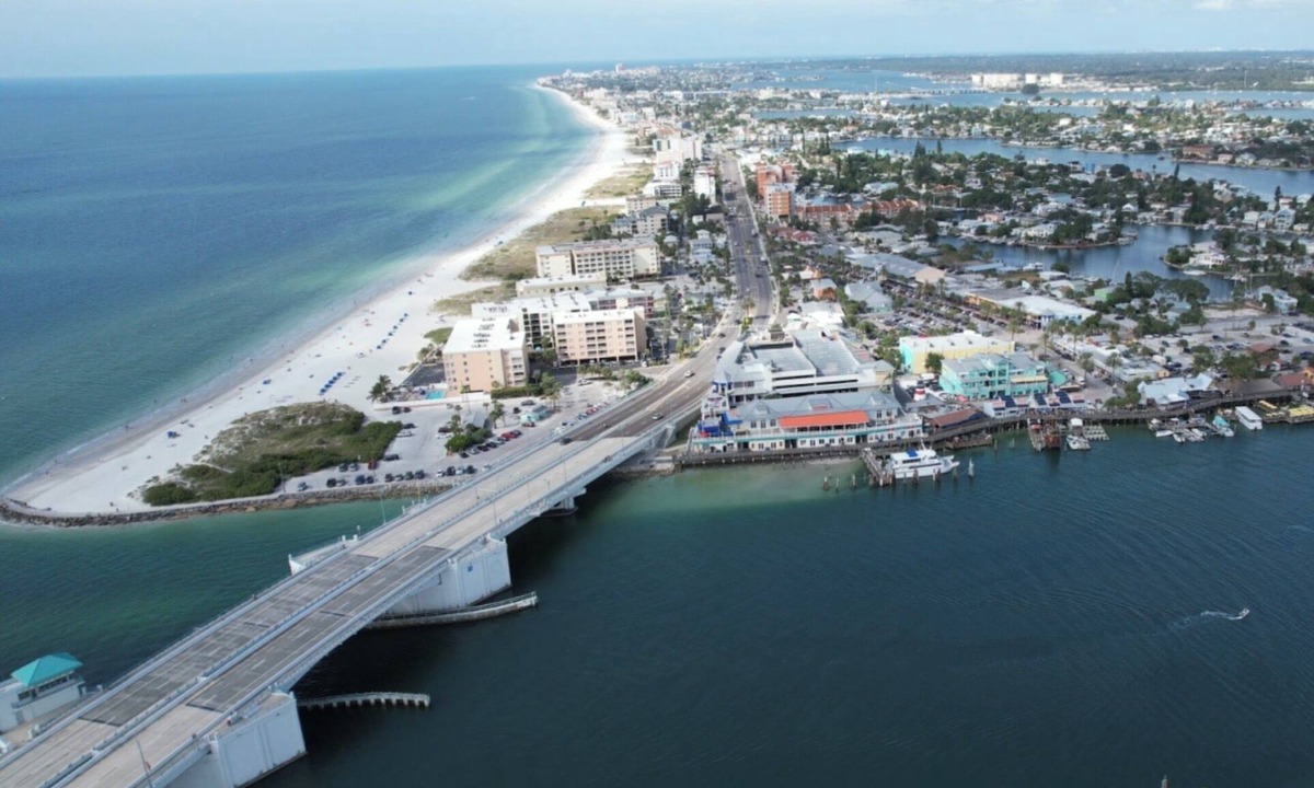 Madeira Beach Apartment | Cozy 1-bedroom on Gulf Blvd Madeira Beach, 5 min walk to John’s Pass