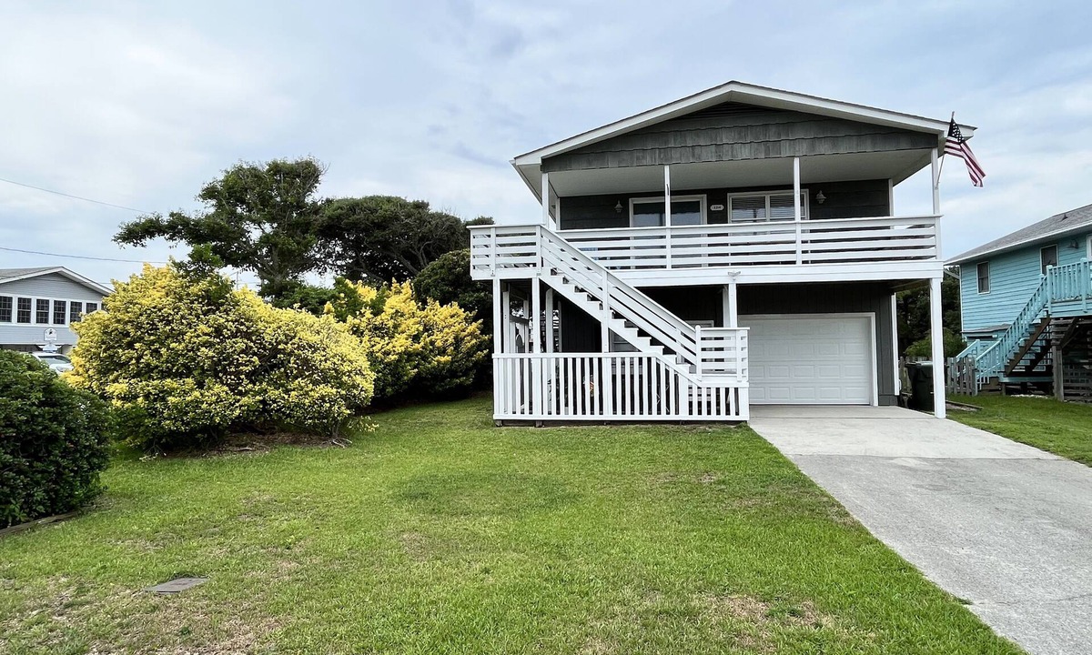 Nags Head Cottage | Cozy 3 Bedroom Cottage in Nags Head - Extra Apt with BR + BA Available
