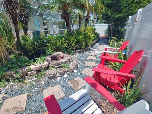 Bearss Plaza House | Cozy and Conveniently located Pool Home with Free WiFi