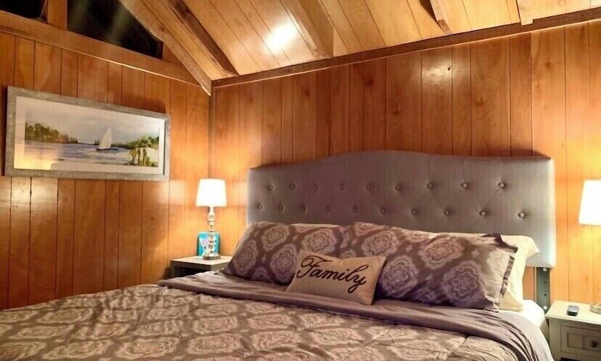 Homosassa Cabin | Cozy cabin by the river/pet friendly