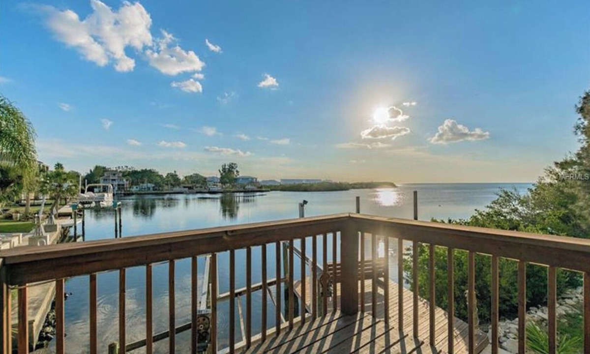 Hudson House | Cozy Gulf Getaway. Oceanfront with Dock