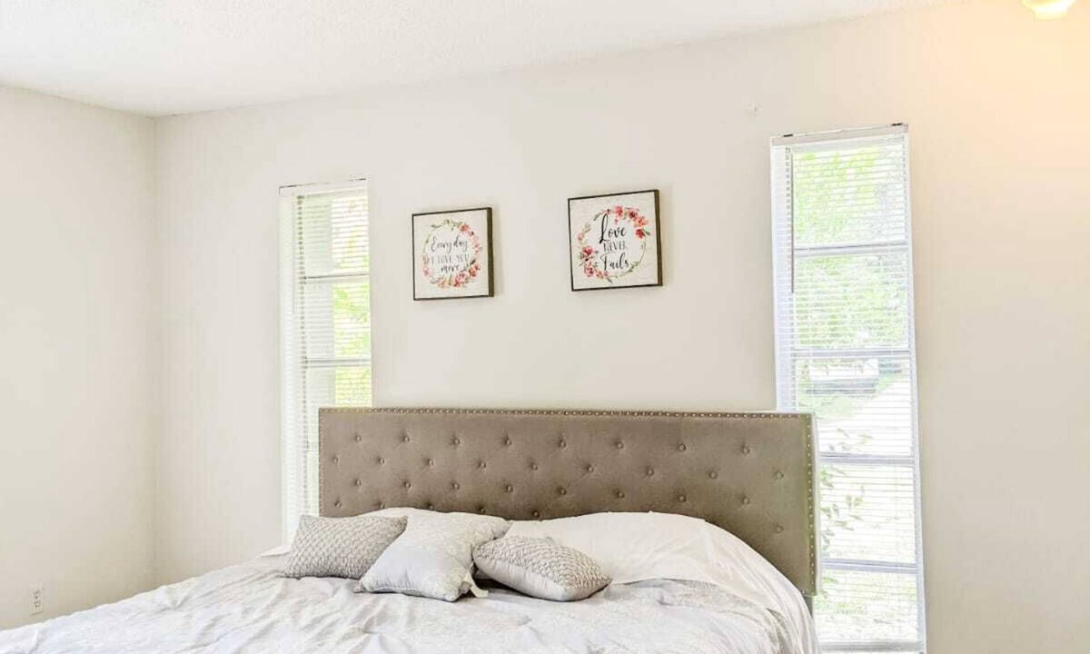 Largo House | COZY HOME/MINS FROM BEACH/WATER PARK/DOWNTOWN/GOLF